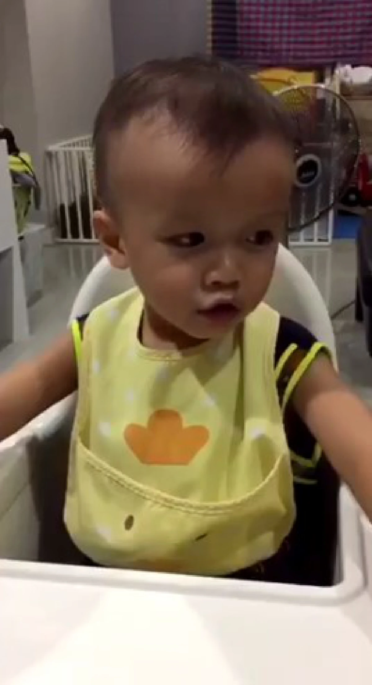 แชร์สนั่น!! เจ้าหนูน้อยร้อง "เพลงสรรเสริญพระบารมี" ได้อย่างน่ารักสุดๆ งานนี้บอกเลย พ่อแม่ต้องภูมิใจ คนไทยต้องชื่นชมทั้งประเทศ!!(มีคลิป)