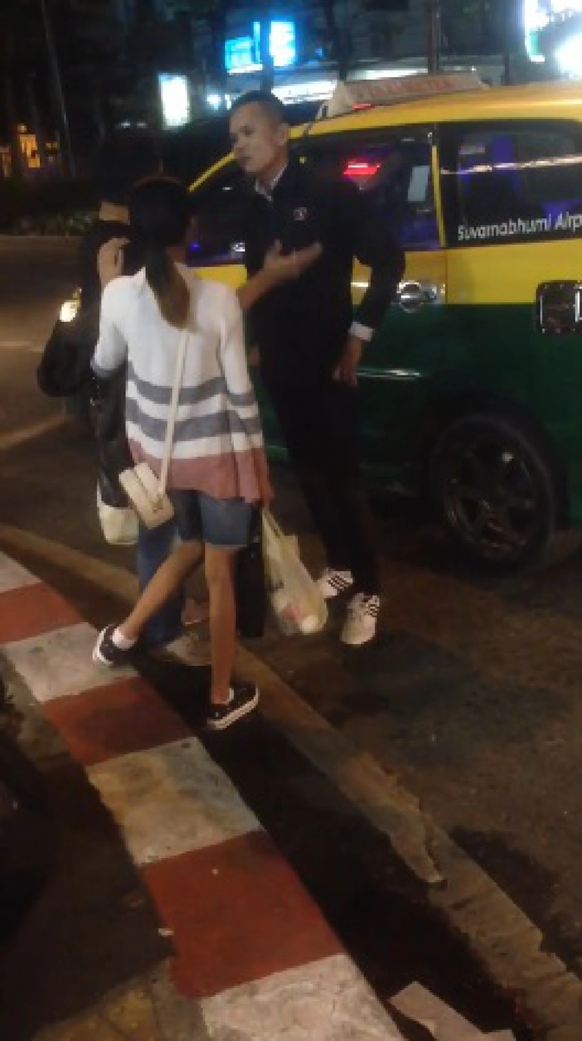 โคตรเดือด!!! "พี่ดี้"เหลืออดหลัง "บอย ถกลเกียรติ"โดนแท็กซี่ขู่ฆ่า ซัดหนัก"ตกลงต้องเกรงใจไอ้คนที่แม่งไร้มาตรฐาน"แบบนี้หรอ!!!(รายละเอียด)