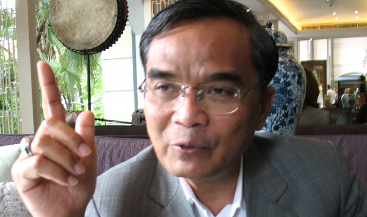 ถ้าไม่จริงเถียงมา! มาร์ค พิทบูล ตอกหน้า นิพิฏฐ์ พรรคประชาธิปัตย์ นอกจากจะดีแต่ปาก แล้วยังไม่เคยทำอะไรเพื่อคนจน!