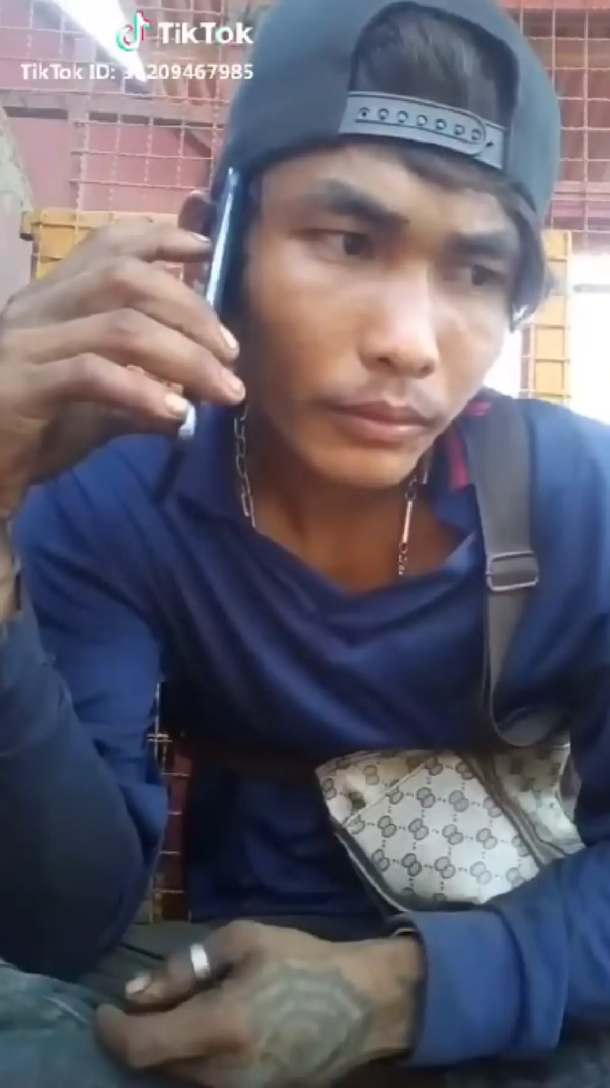 จะสงสารหรือฮาดี หนุ่มเงินโทรศัพท์หมด แต่มีธุระด่วนจะคุยกับแม่ เจอระบบอัตโนมัติตอบ ลั่นถาม ผมไม่มีเงินเติมแล้ว ขอคุยกับแม่แป๊บเดียว(คลิป)