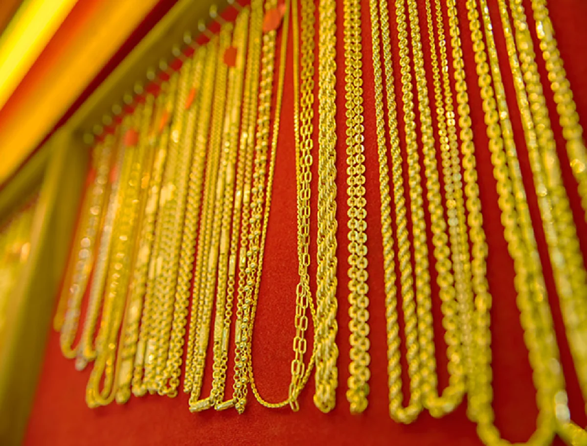 ทองไทยนิ่งสนิทต่อวันที่สอง