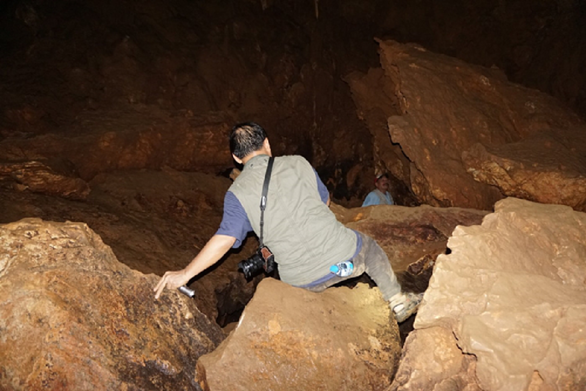 ภาพเก่าในอดีต !!! ภาพภายในถ้ำหลวง เมื่อ 2 ปีที่แล้ว ข้างในเส้นทางคดเคี้ยว คนเคยไปอึดอัดหายใจไม่ออก !! (รายละเอียด-ภาพ)