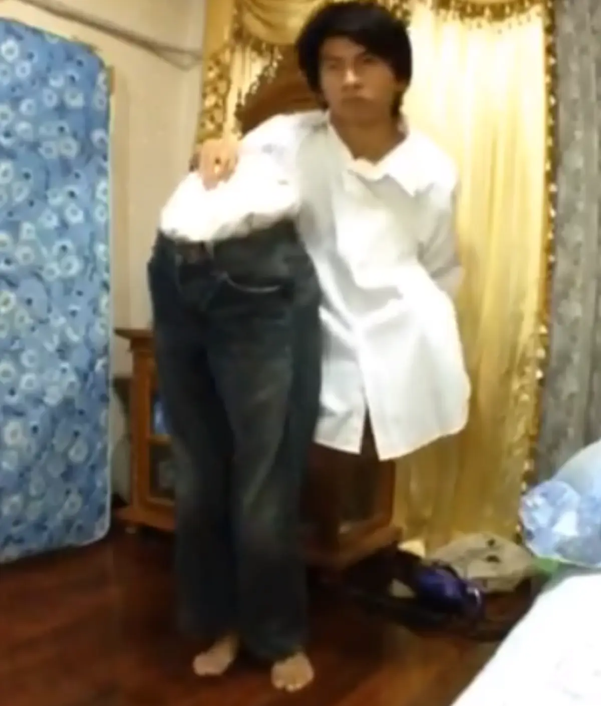 หนุ่มไทย เฉลยมายากลตัวขาด โซเชียลแห่ดูเกือบ 3 ล้านคน!