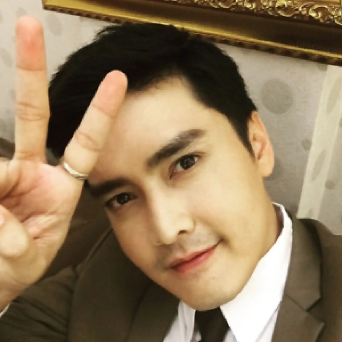 **หลายคนลืมไปแล้ว !!! เปิดภาพ 10 อันดับ "พระเอกเคยดัง" ระดับแถวหน้าของประเทศ กับบทบาทในปัจจุบันที่เปลี่ยนไป !?