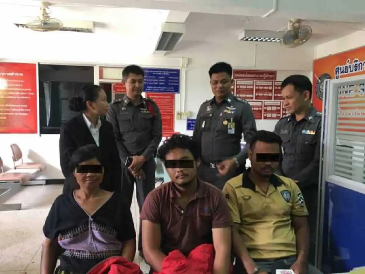 เหลือเชื่อสุดๆ!ลูกชายฝังใจพ่อตายประหลาดผ่านมา10ปีฉุกใจเจอญาติเกิดซ้ำ เชื่อหมอผีอมก๋อยทำคุณไสย ตัดสินใจจ้างมือปืนยิง(ก้น)ล้างเวทย์มนต์ให้ตาย?