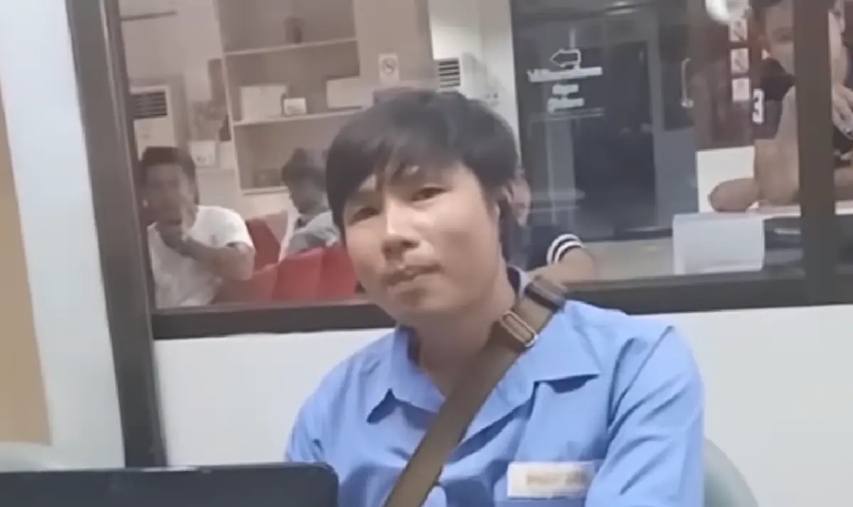 ผัวหัวร้อน โบกแท็กซี่ 3 คัน ไม่จอด เลยจัดหนักซะรถยับ