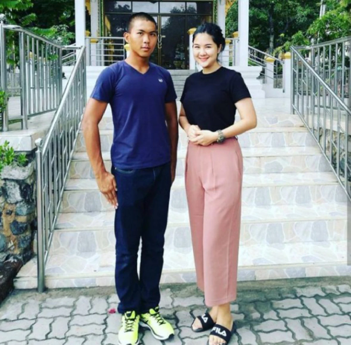 เข้าใจทันที ทำไมเธอดูสู้คนมาก !!! เปิดประวัติ  “เมี่ยง” พี่สาวน้องเมย รู้เลยว่าทำไมถึงกล้าเจรจากับทางโรงเรียน กระจ่างแจ้งเลย !!  (มีภาพ)