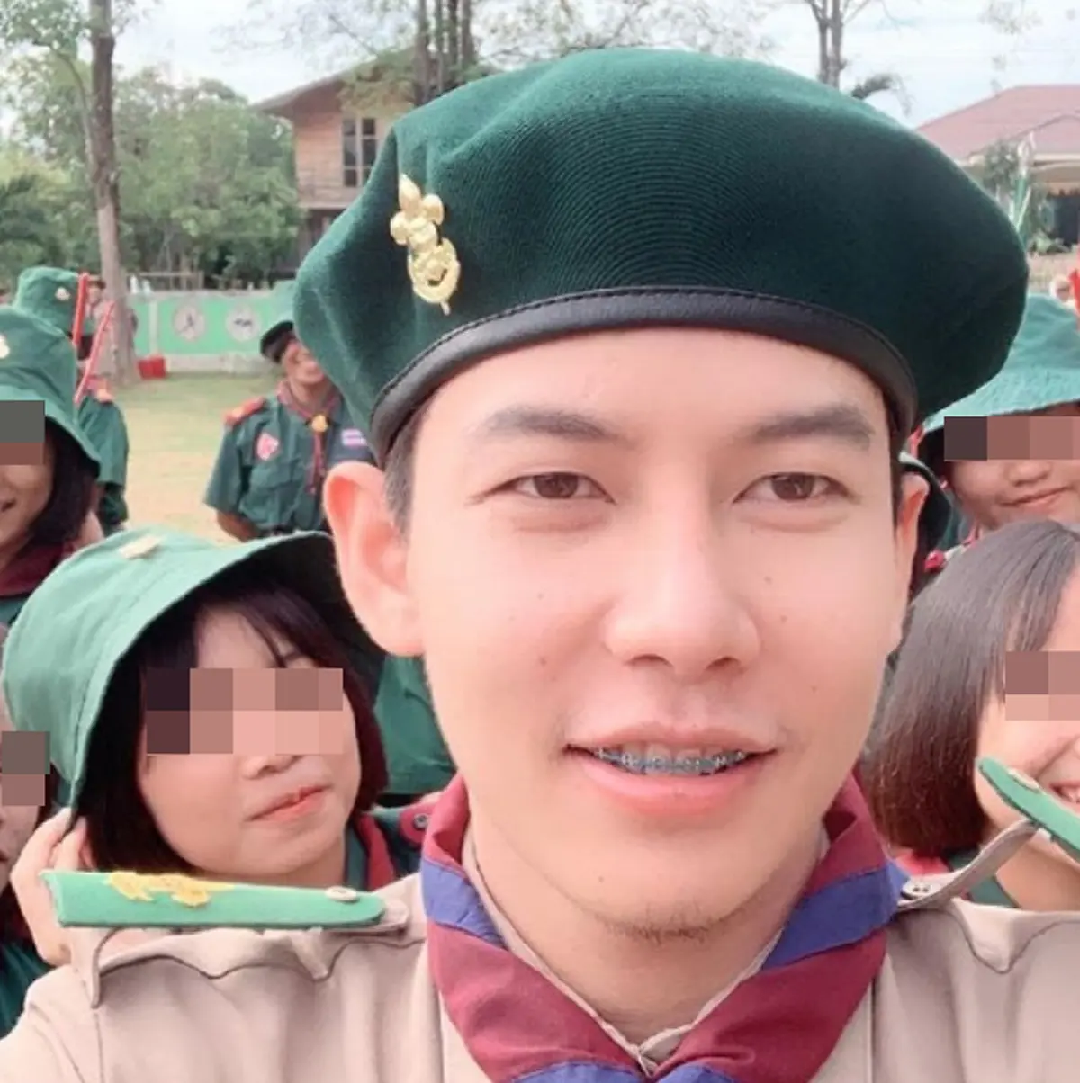 เปิดเงินเดือน ครูเต้ย อภิวัฒน์ กว่าจะมีวันนี้ได้ต้องแลกมาด้วยความหยาดเหงี่อ หลังซื้อทองแจกคนในครอบครัว