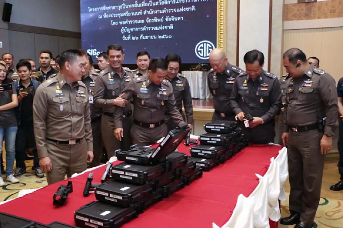 ประชาชนเฮลั่น!!! มาแล้ว ปืนสั้นสวัสดิการล็อตแรก ยันเป็นปืนมีประสิทธิภาพ สวัสดิภาพของตำรวจทุกนายเป็นสิ่งสำคัญ!!!(รายละเอียด)