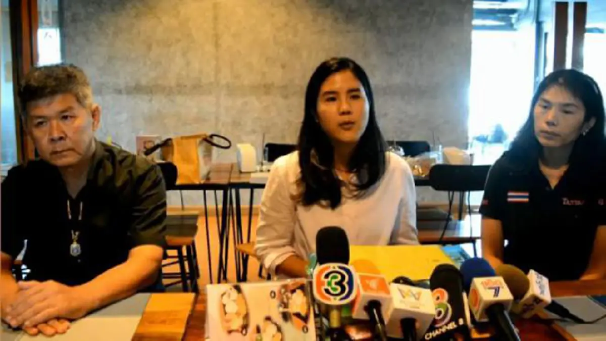 เข้าใจทันที ทำไมเธอดูสู้คนมาก !!! เปิดประวัติ  “เมี่ยง” พี่สาวน้องเมย รู้เลยว่าทำไมถึงกล้าเจรจากับทางโรงเรียน กระจ่างแจ้งเลย !!  (มีภาพ)