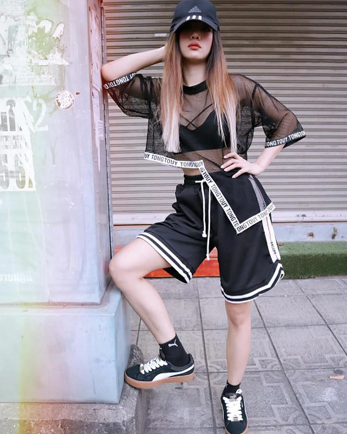 #ไม่สนคนมอง!! นักร้องสาวชื่อดัง "กระแต อาร์สยาม" ถึงกับจอดรถ "เต้นกลางถนน" เมื่อเพลงที่ตัวเองชอบ ดังกระหึ่มขึ้นมา !! (ชมคลิป)