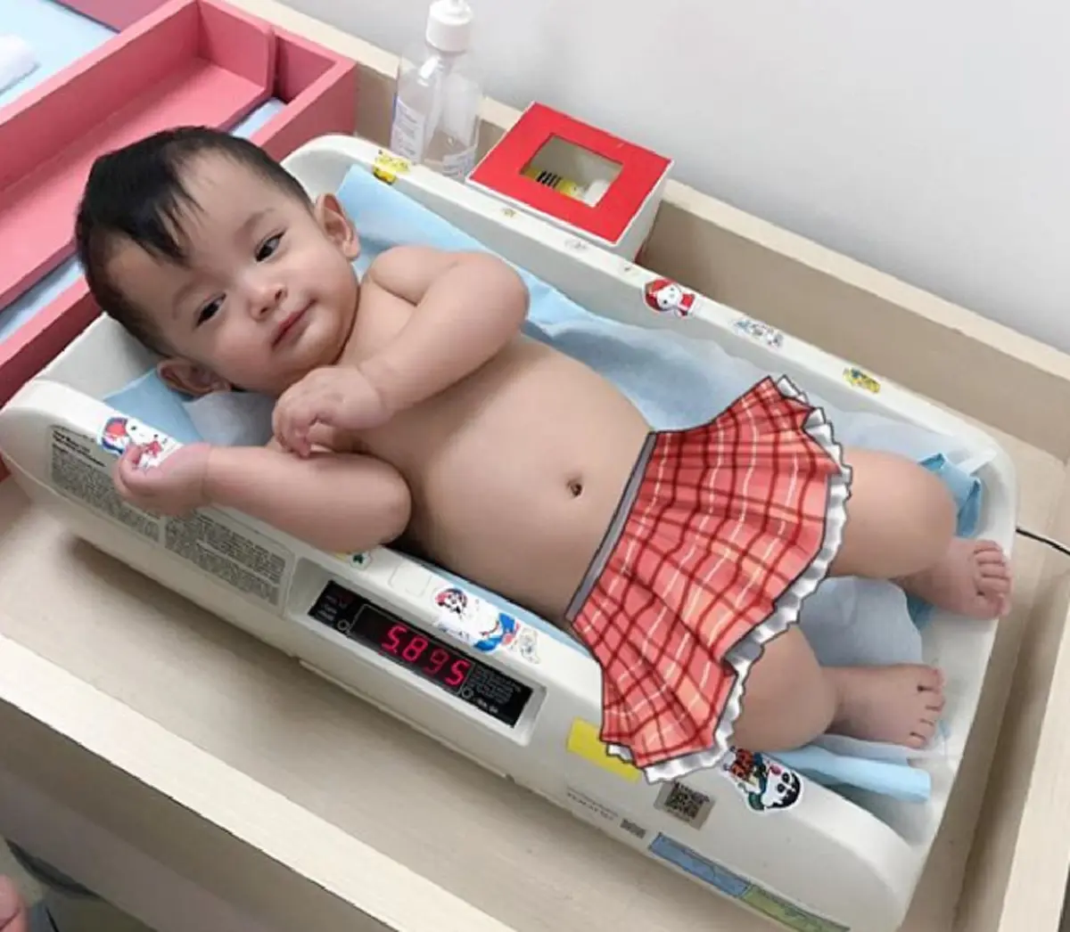 ซึ้งจับใจ "ย่าดวงดาว" เขียนข้อความถึง "น้องมียา" ขอบคุณหลานตัวน้อยที่เกิดมาเติมเต็มความสุข