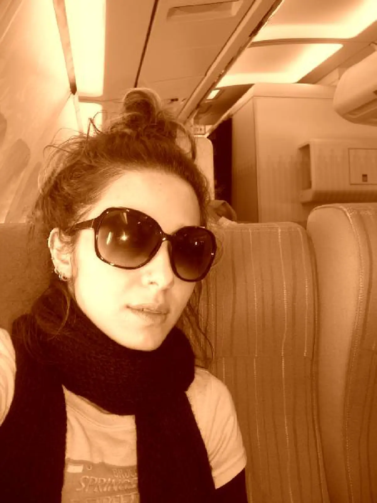 #เกือบทั้งประเทศไม่เคยรู้!! นักร้องสาว “ปาล์มมี่” ไม่มีหูจริงๆ หรือปิดซ่อนไว้ ทำแฟนคลับสงสัย พอเปิดให้เห็นกันจะๆ ถึงกับเงิบกันไปเป็นแถว !!