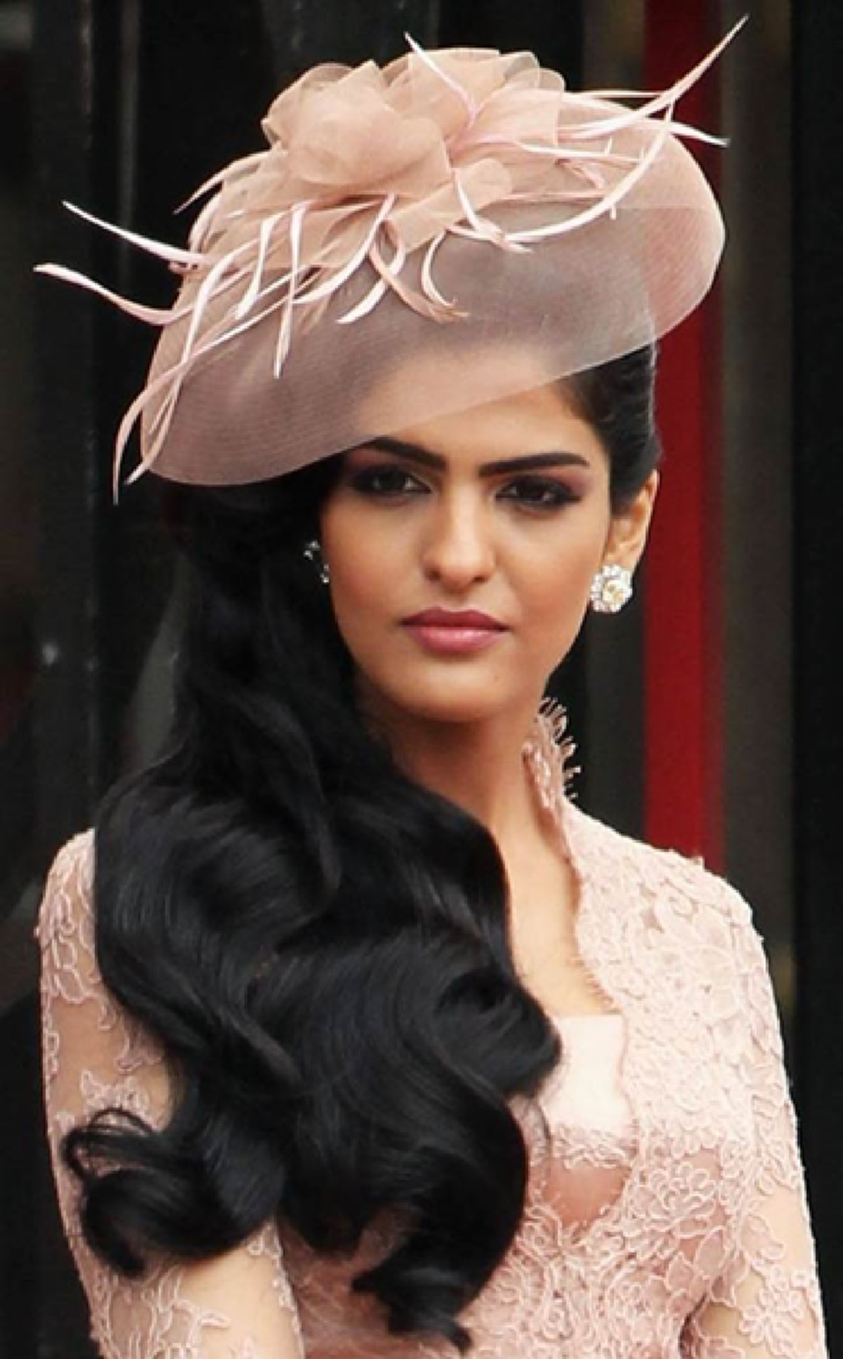 เป็นบุญตายิ่งนัก!! 12 อันดับ พระราชินี-เจ้าหญิงผู้เลอโฉมที่สุดในโลก (รายละเอียด+คลิป)