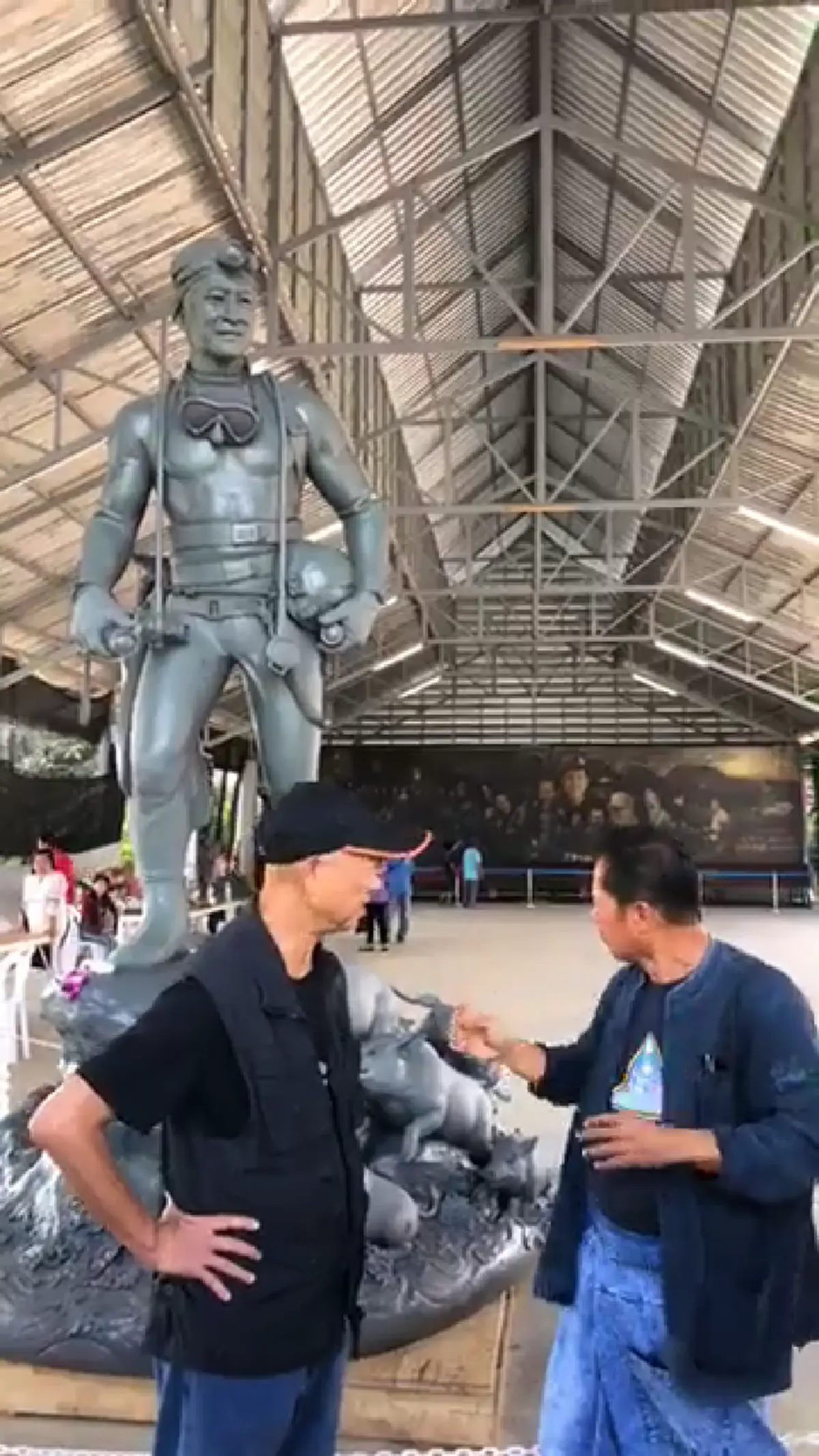 ราวกับมีชีวิต รูปปั้น "จ่าแซม+13หมูป่า" เสร็จสมบูรณ์แล้ว "อ.เฉลิมชัย" เล่าประทับใจยกเป็นประติมากรรมระดับโลก