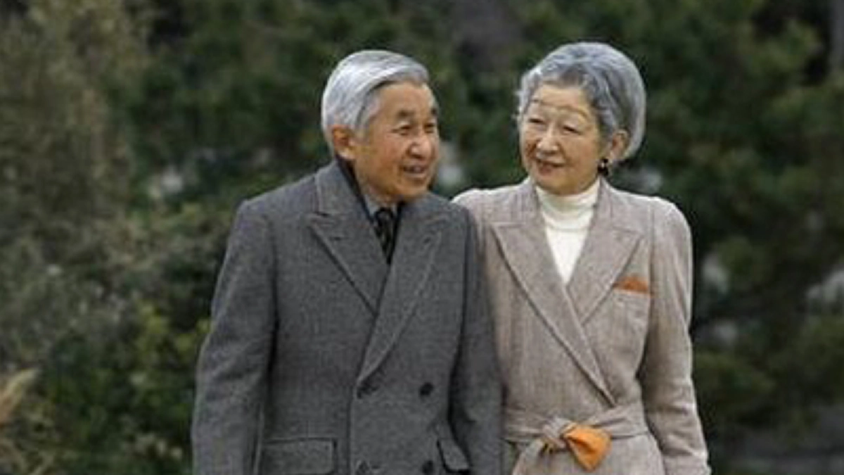 ครบรอบ ๕๘ ปีการอภิเษกสมรสที่ชาวญี่ปุ่นกล่าวขาน “เทพนิยายที่เกิดขึ้นจริง” ของสมเด็จพระจักรพรรดิอะกิฮิโตะ  และ สมเด็จพระจักรพรรดินีมิชิโกะ