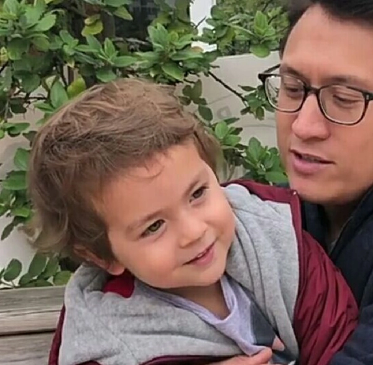 ฟังกันชัดๆ เมื่อสามีของ "พอลล่า" โชว์พูดภาษาไทยจัดเต็ม ไม่มีเขินกล้อง แถมตอนจบยิ่งน่ารักมาก