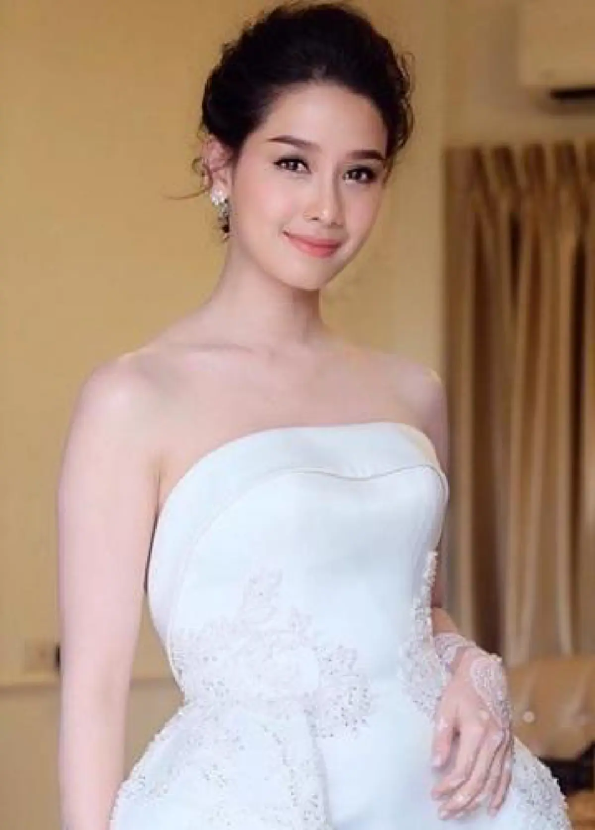 #แทบไม่เชื่อสายตา!! "โม อมีนา" เปลื้องผ้าถ่ายเซ็กซี่ "จัดวันพีชสีนู้ด" อวดผิวขาวออร่า แซ่บทะลักทะลวง เอาอยู่บอกเลย !! (ชมภาพ)