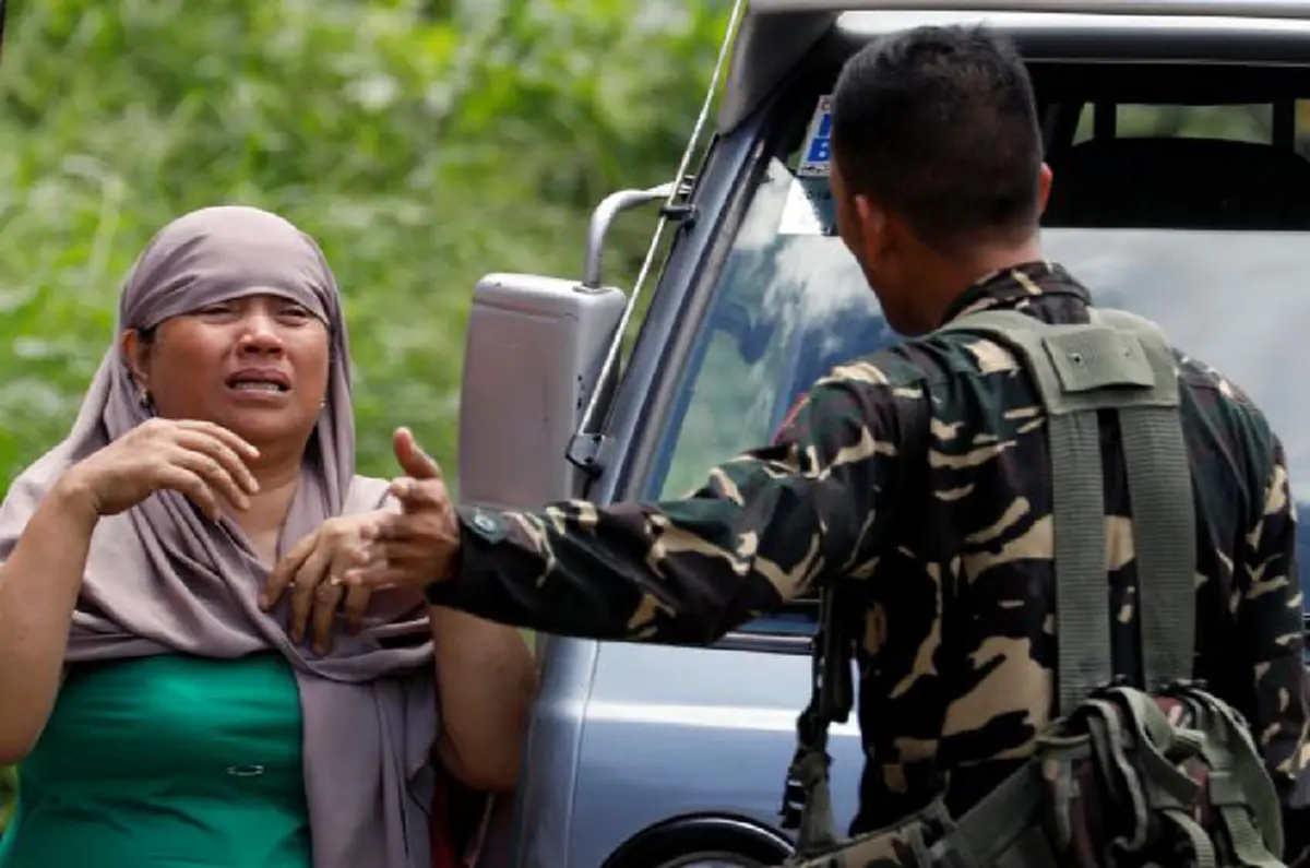 ใกล้ปิดฉาก!! กองทัพฟิลิปปินส์ เปิดปฏิบัติการทางอากาศควบคู่ เดินเคาะทุกบ้าน ล่ากลุ่มก่อการร้าย มั่นใจ สัปดาห์หน้ายึดคืนมาลาวีได้แน่