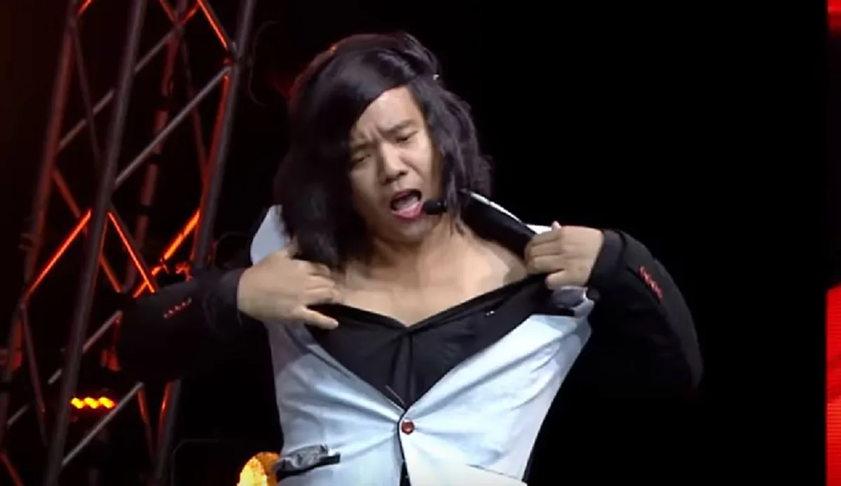 เป็นโชว์ที่ขายหน้ามาก !! "คิ้ม" เอ่ยปากลั่นแรง!! หลังดูโชว์ร้องเพลงประกอบมายากล จนคนดูถึงกับอึ้งแรงอย่างหนัก!! [คลิป]