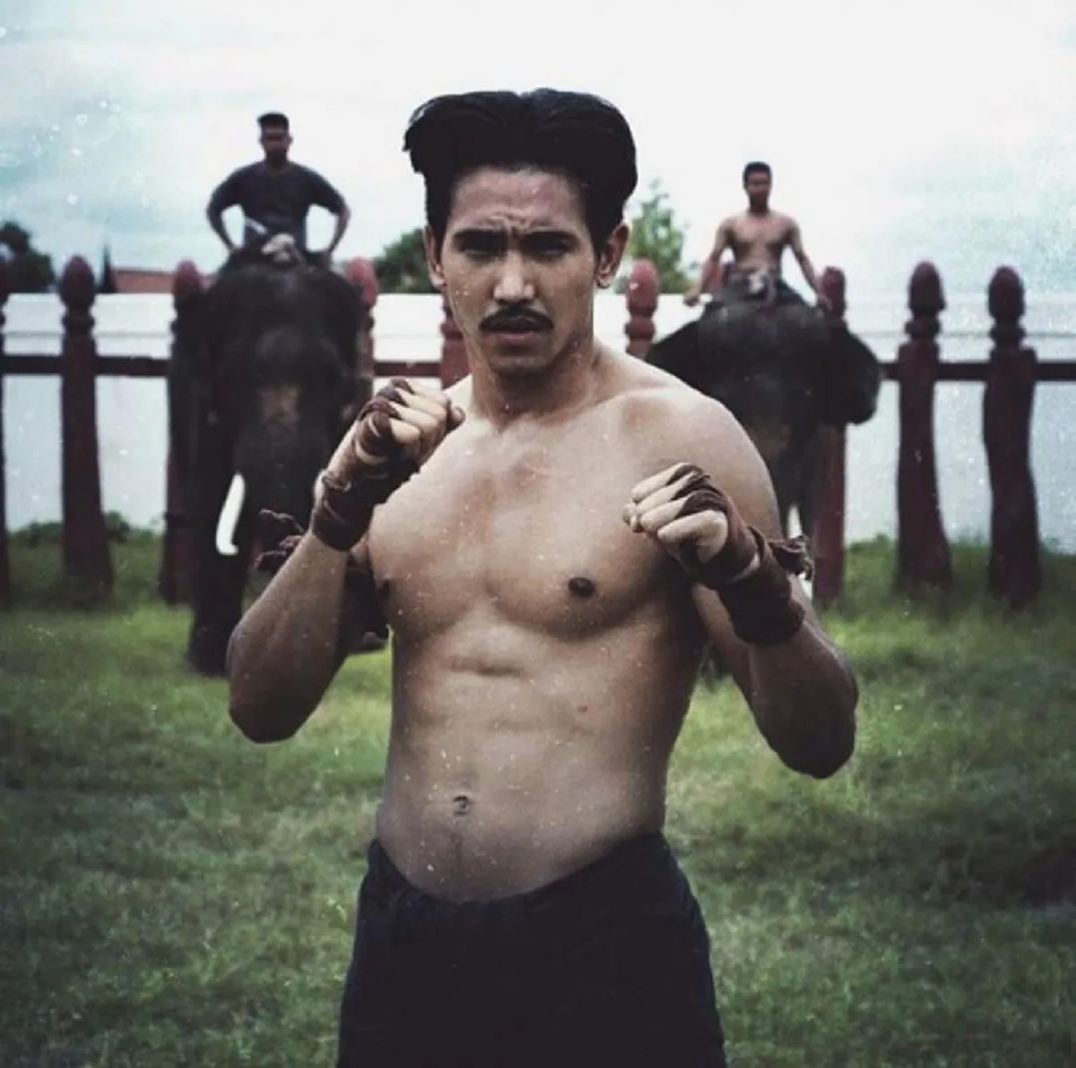 ***เปิดโผ 10 อันดับนักแสดงชายหน้าหล่อ สไตล์ไทยแท้ บอกเลยว่างานนี้แต่ละคนกินกันไม่ลงจริงๆ !?