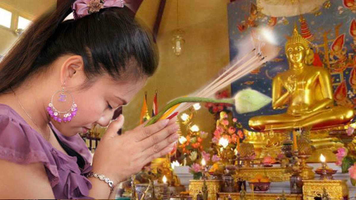 ในหลวงรัชกาลที่ ๙ ทรงมีพระราชดำรัสแนะนำไว้ว่า "ถวายดอกไม้พระอย่างไร..ให้ได้ประโยชน์" เพื่อหนทางสู่ความดี