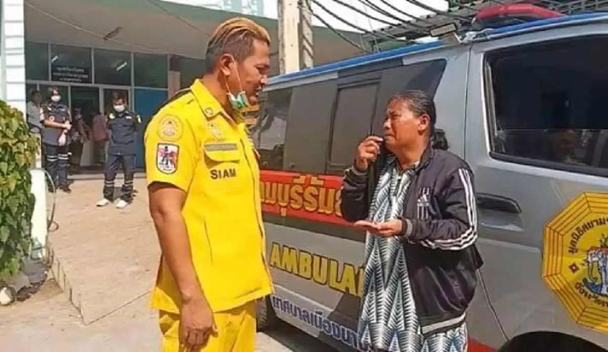 ป้าบุรีรัมย์กำเงิน 40 บาทในมือแน่น เดินร่ำไห้มาหากู้ภัย ช่วยพาร่างลูกชายส่งบ้าน