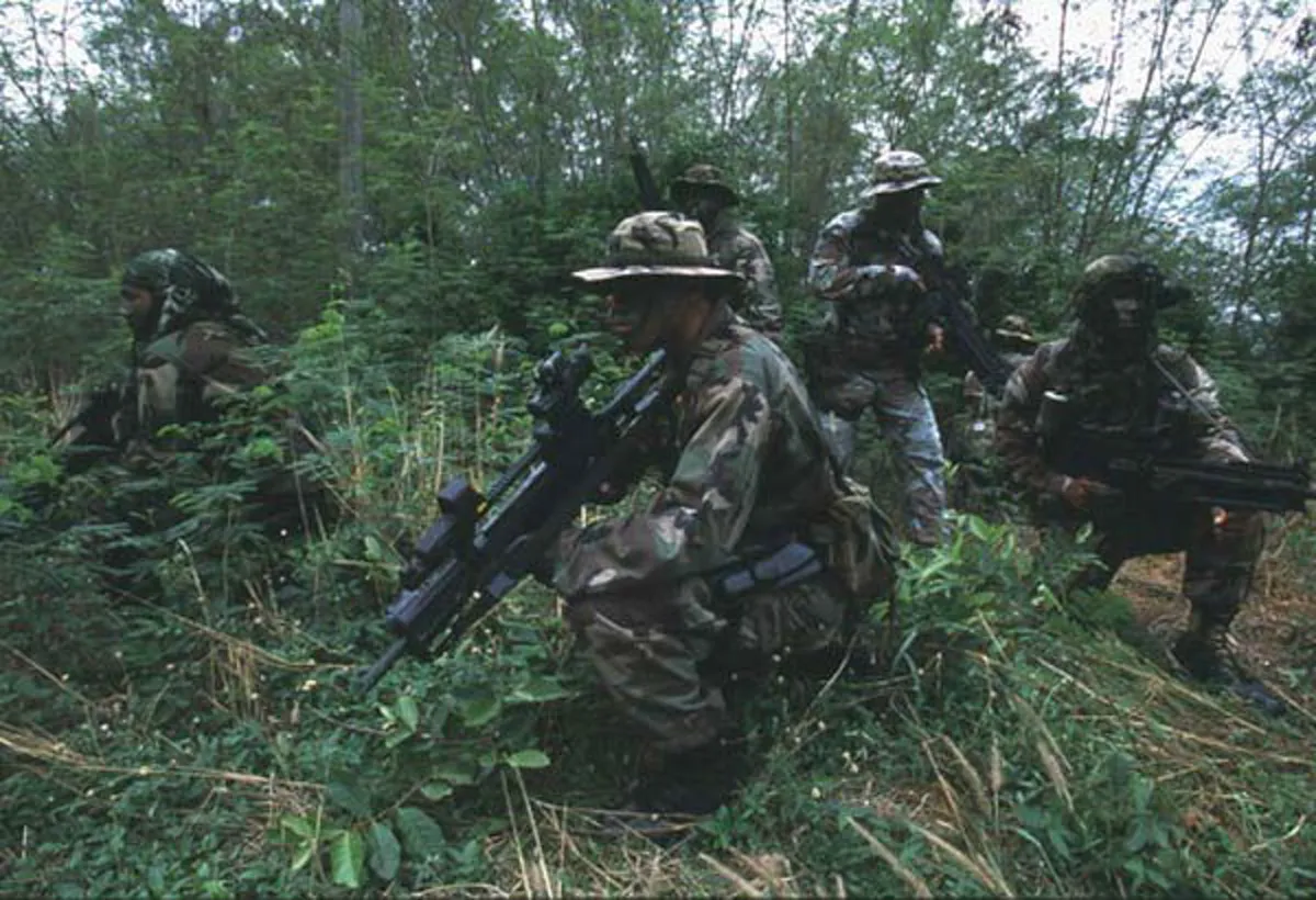 รู้ไหมว่า ??? หน่วย "SEAL" กับหน่วยรบ "RECON" แตกต่างกันยังไง !!!