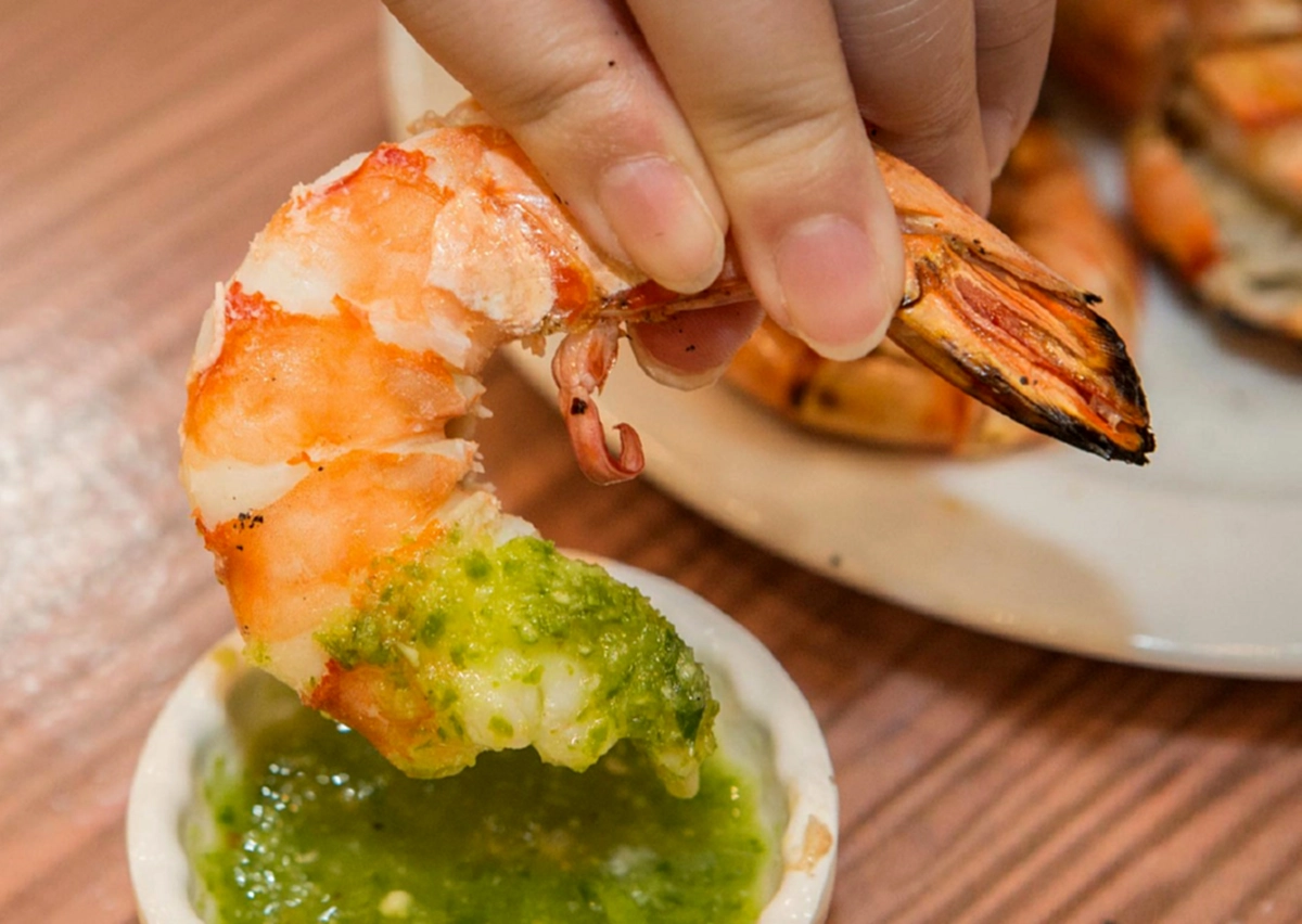 สาวแพ้กุ้งโพสต์อุทาหรณ์ รู้ทั้งรู้แต่ยังกิน เกิดแน่นหน้าอก ปอดมีเสียง หัวใจเต้นรัว ล้ม รีบหามส่งรพ.