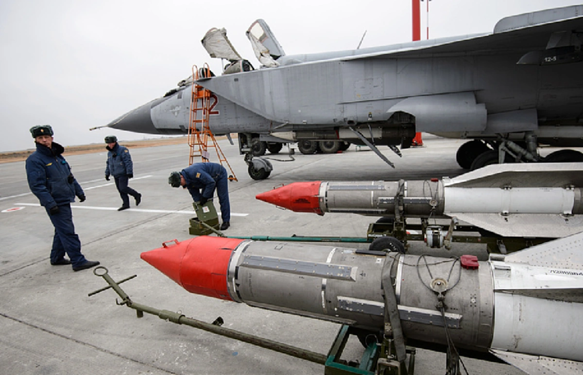 เตรียมพร้อมเต็มอัตรา!!”รัสเซีย” เตรียมรับมือภัยคุกคาม สงครามครั้งใหม่ พัฒนาขีปนาวุธ ซ้อมรบ ต่อเนื่อง หรือสัญญาณสงครามกำลังก่อตัว