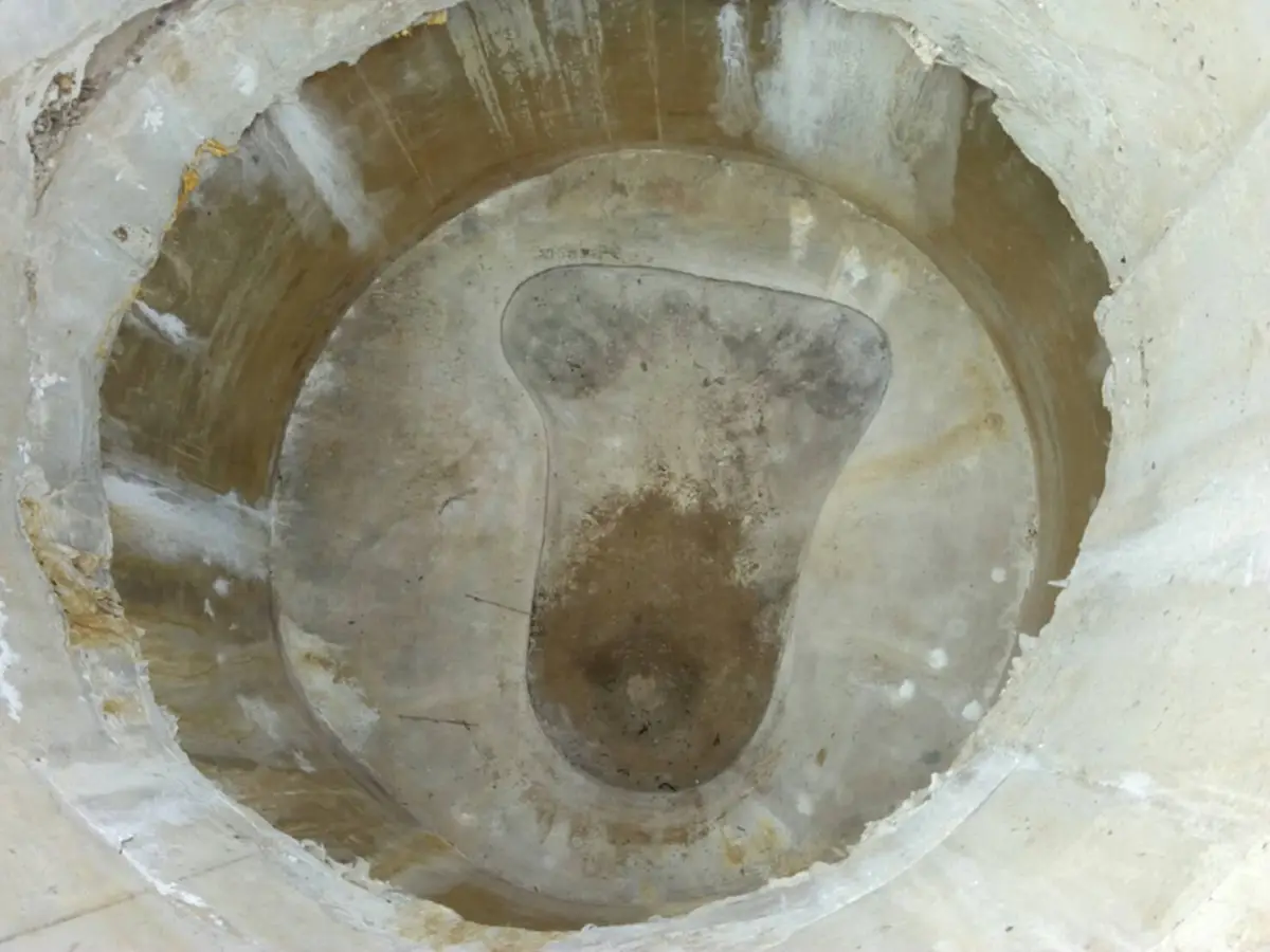 ฮือฮา ทั้งหมู่บ้าน!! "รอยเท้าคนยักษ์" ยาวเกือบ 2 เมตร โผล่ลำห้วยแก่งนาง ขนลุก!! ก่อนเจอ "สามเณร" เคยฝันเห็นหญิงใส่ชุดไทย มาบอกใบ้!! (มีภาพ)