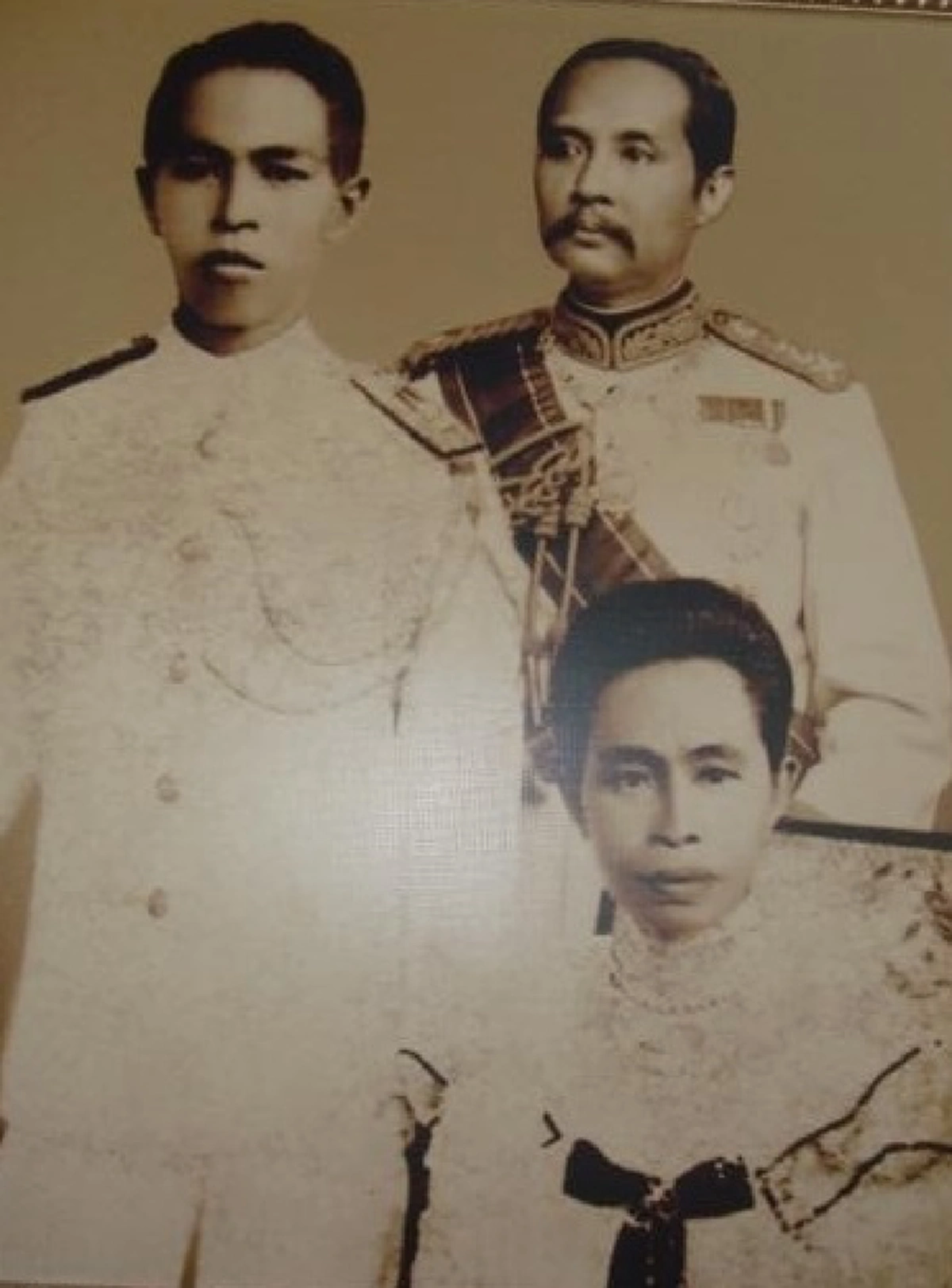 น้อมรำลึก!! เปิดประวัติ.. "เจ้าจอมมารดาโหมด" ในรัชกาลที่ ๕ พระมารดาของ "กรมหลวงชุมพรฯ" ผู้ให้กำเนิด "องค์บิดาของทหารเรือไทย"  #วันนี้ในอดีต