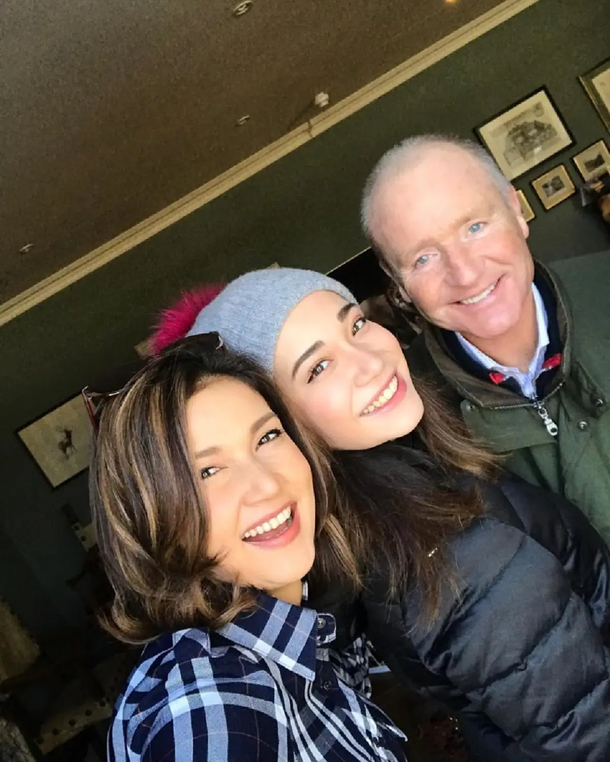 ถอดแบบแม่มาเป๊ะ!!! ส่องภาพล่าสุด "น้องนนนี่" ลูกสาว "แอน สิเรียม" ที่ไม่เคยออกสื่อที่ไหนมาก่อน ตอนนี้โตเป็นสาวเต็มตัวแล้ว!!? (ชมภาพ)