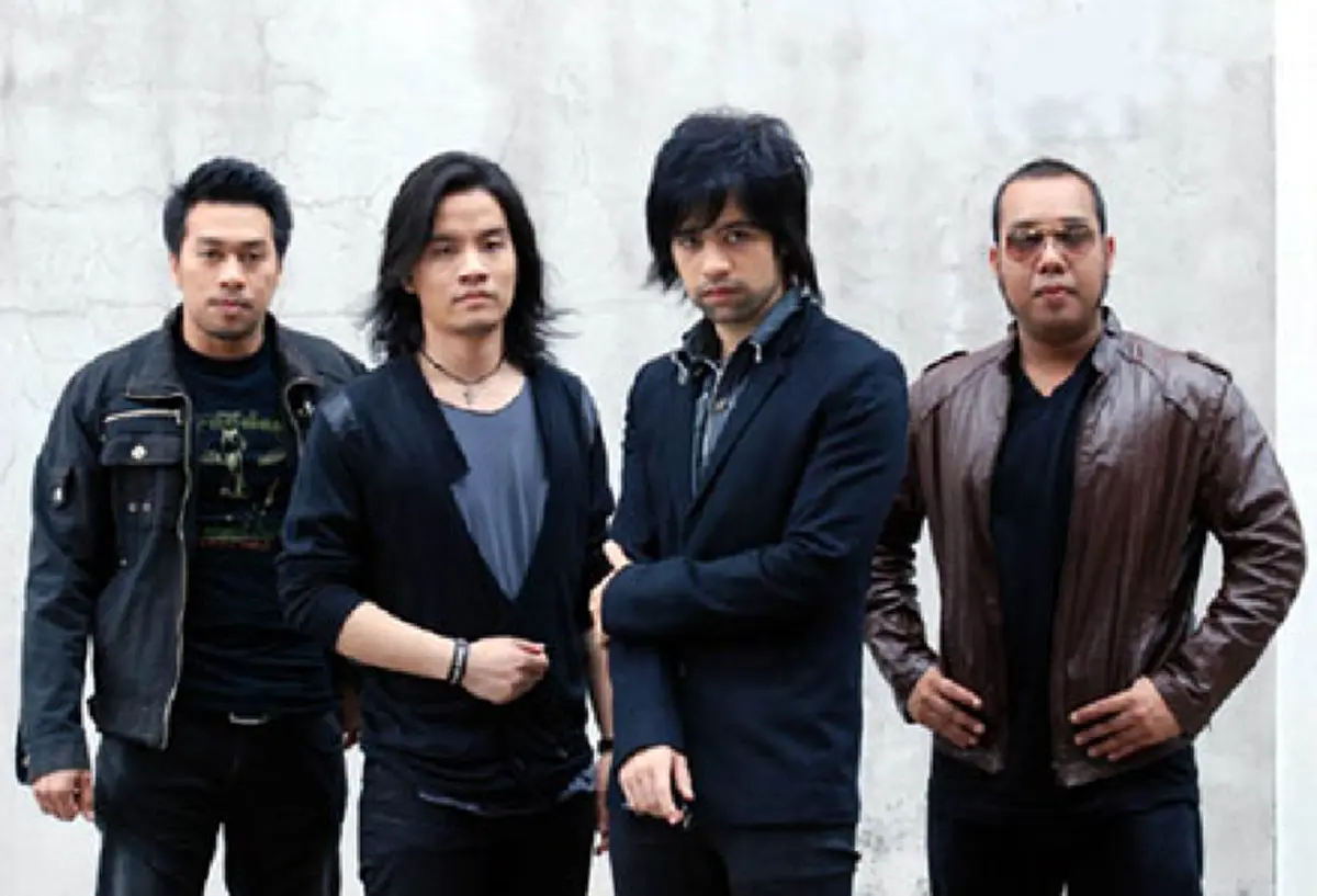ฮือฮาทั้งสตู!!อดีตนักร้องนำวง "เกียร์ไนต์"มาประกวดร้องเพลง งานนี้เล่นเอาโค้ชทั้ง 4 ถึงกับลั่นประโยคสุดพีคออกมา?? หลังจากหายหน้าไปนาน!!(คลิป)