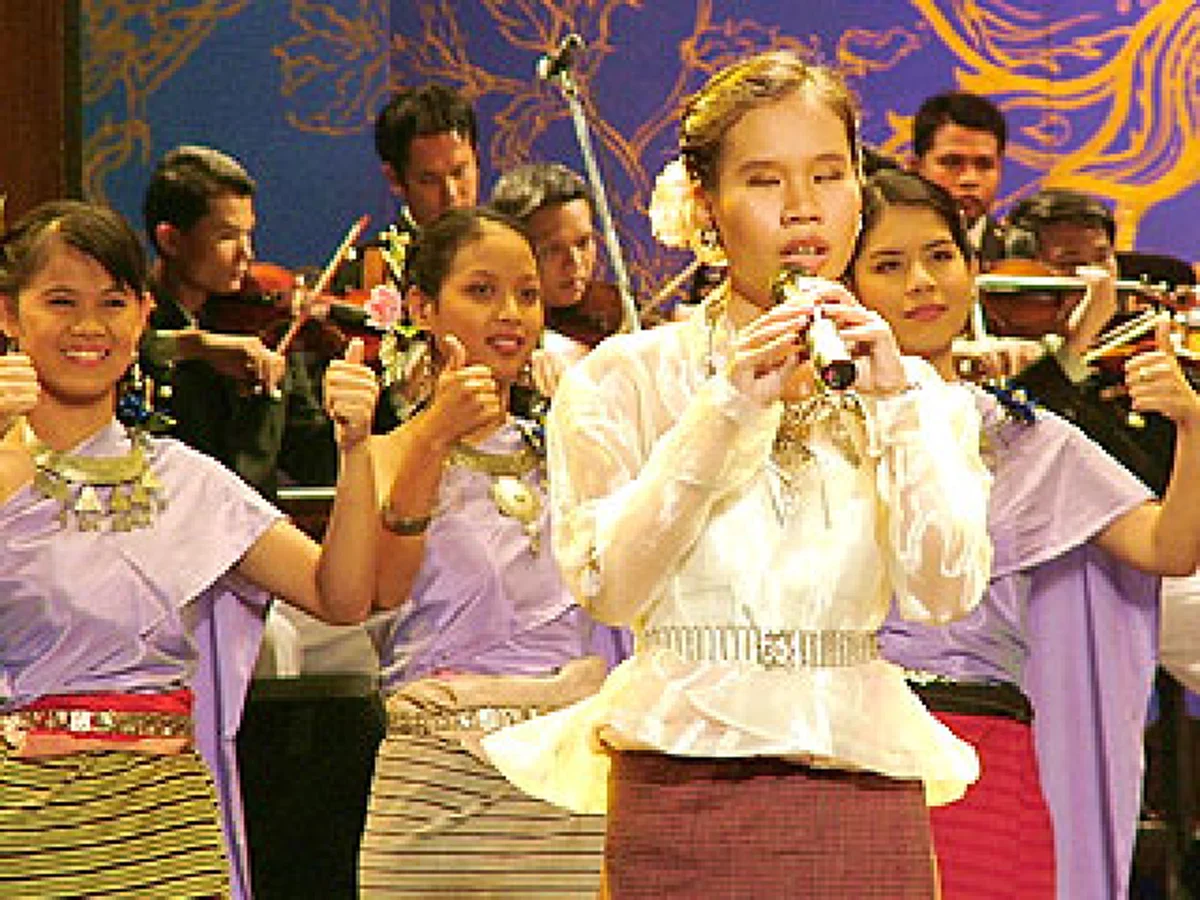 ร้องเพราะมาก "หญิงสาว"ผู้พิการทางสายตา โชว์พลังเสียงสุดไพเราะ เเถมยังมีประวัติไม่ธรรมดา?? เคยขับร้องบทเพลง น้อมถวาย"สมเด็จพระพี่นางฯ"(คลิป)