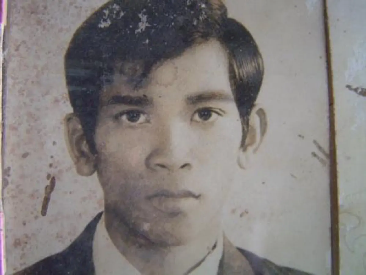 22 กุมภารำลึกสะพานรักสารสิน... 44ปีแห่งโศกนาฏกรรม โชเฟอร์รถสองแถวกับแม่พิมพ์ของชาติ ... แตกต่างทางฐานะ เราจึงรักกันไม่ได้