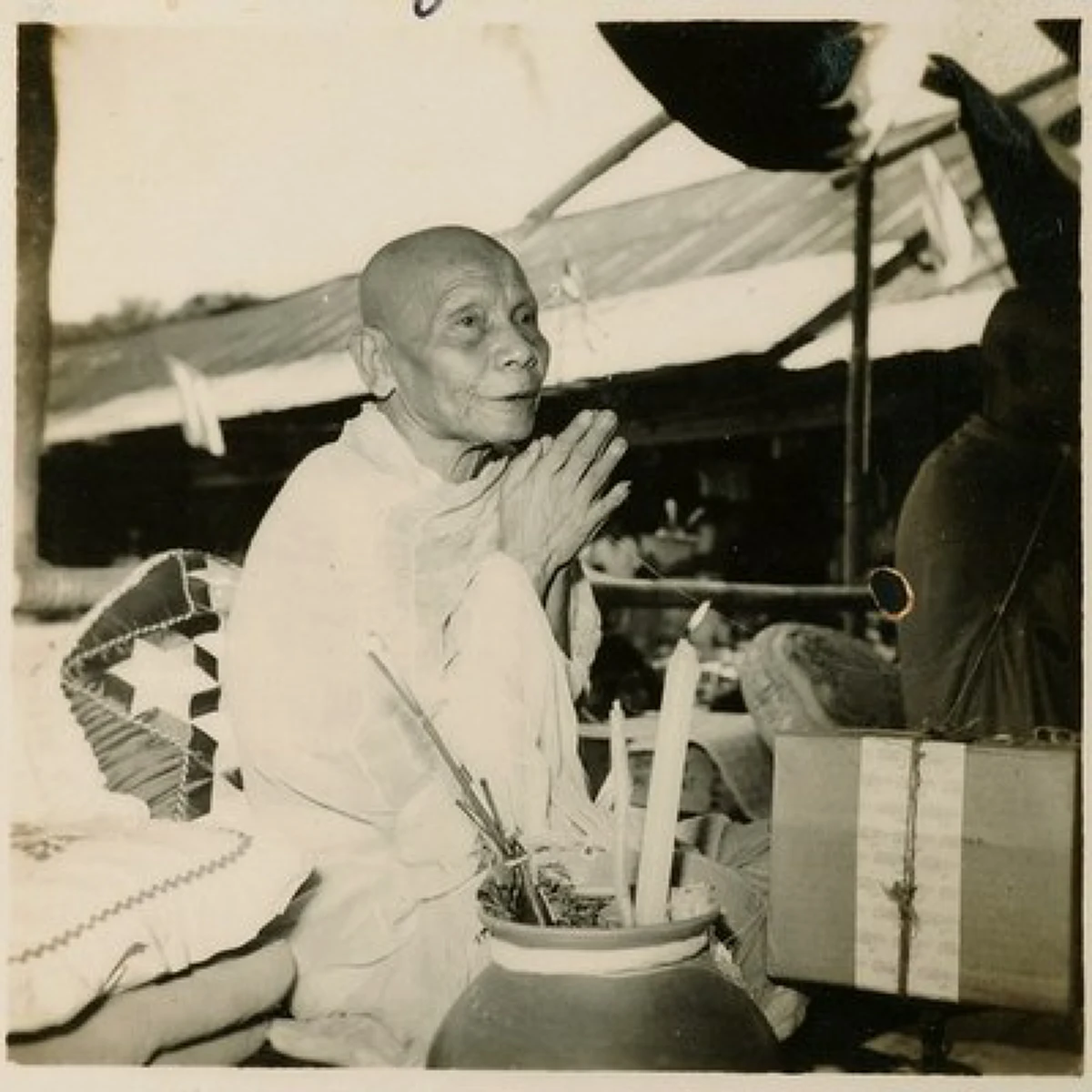 "พ่อท่านคล้าย" พระอริยเจ้าผู้ล่วงรู้อนาคต..บอกไว้ก่อนละสังขาร...วันใดเบอร์ออกศูนย์สามตัว เมื่อนั้นฉันสิ้นบุญ..ตามวาจาสิทธิ์ของท่าน..