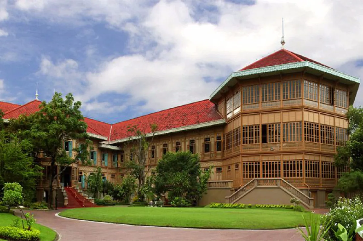 ล้ำค่าเหนือกาลเวลา!! ๓๑ สิงหาคม รัชกาลที่ ๕ เสด็จ ทรงวางศิลาฤกษ์ พระที่นั่งวิมานเมฆ พระที่นั่งถาวรองค์แรกในพระราชวังดุสิต #วันนี้ในอดีต !!