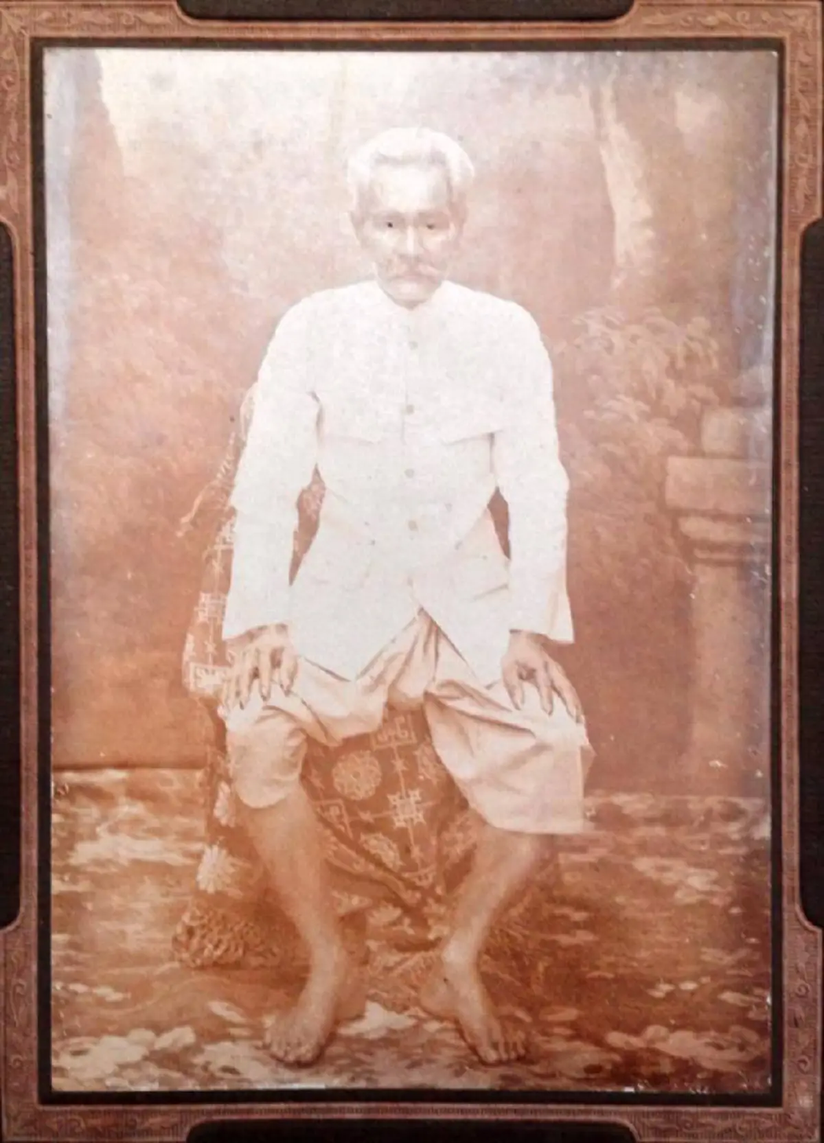 พลังจิตที่ล้ำเลิศ..เมื่อครั้ง หลวงพ่อปานพบกับครูผึ้ง ก่อนเจอกันจริงๆ ได้พูดคุยกันทางจิตล่วงหน้า..ถึงได้มอบคาถาปัจเจกโพธิ์โปรดสัตว์.