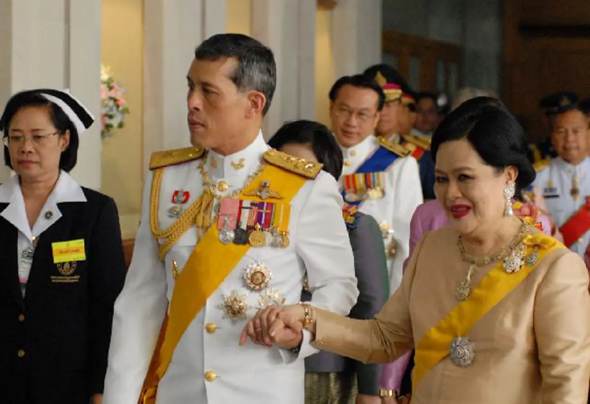 สายใยรักจากลูกถึงแม่!!! เผยกลอนพระราชนิพนธ์ ของ สมเด็จพระเจ้าอยู่หัว รัชกาลที่ ๑๐ ถึงสมเด็จแม่