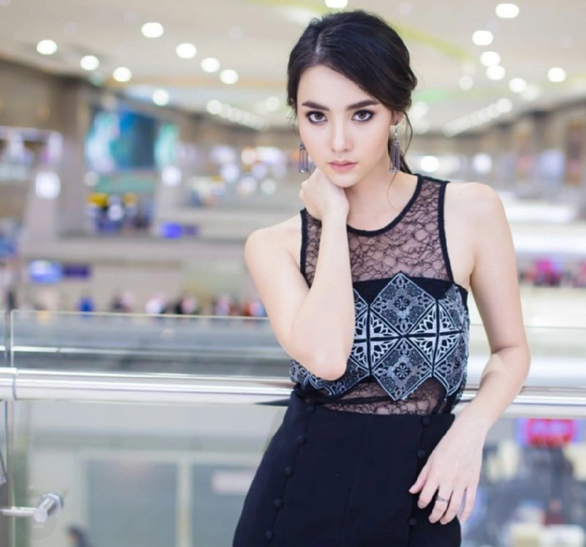 ใช่คนนี้หรือเปล่า!! นางเอกแถวหน้าช่อง7 "มุกดา นรินทร์รักษ์" ที่จะมาแทนที่ "ใหม่ ดาวิกา" ??