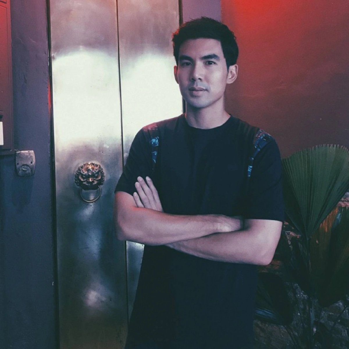 *ขยี้ตาแทบพัง!!!  เมื่อ "พระเอกดัง" ปลอมตัวเป็นขอทาน เพื่อสัมผัสชีวิตจริงคนจรจัด เนียนเกินจนหลายคนจำไม่ได้!!!