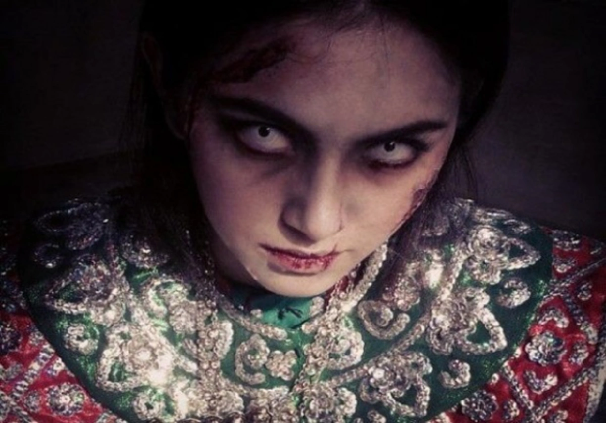 หลอนเป็นที่สุด เรื่องจริงที่น่ากลัว!!! อาถรรพ์วิญญาณครูนาฏศิลป์ ห้อยหัวรำอย่างงดงาม "รำสวยพอไหม" บอกได้คำเดียว สลบคาที่เลย!!!