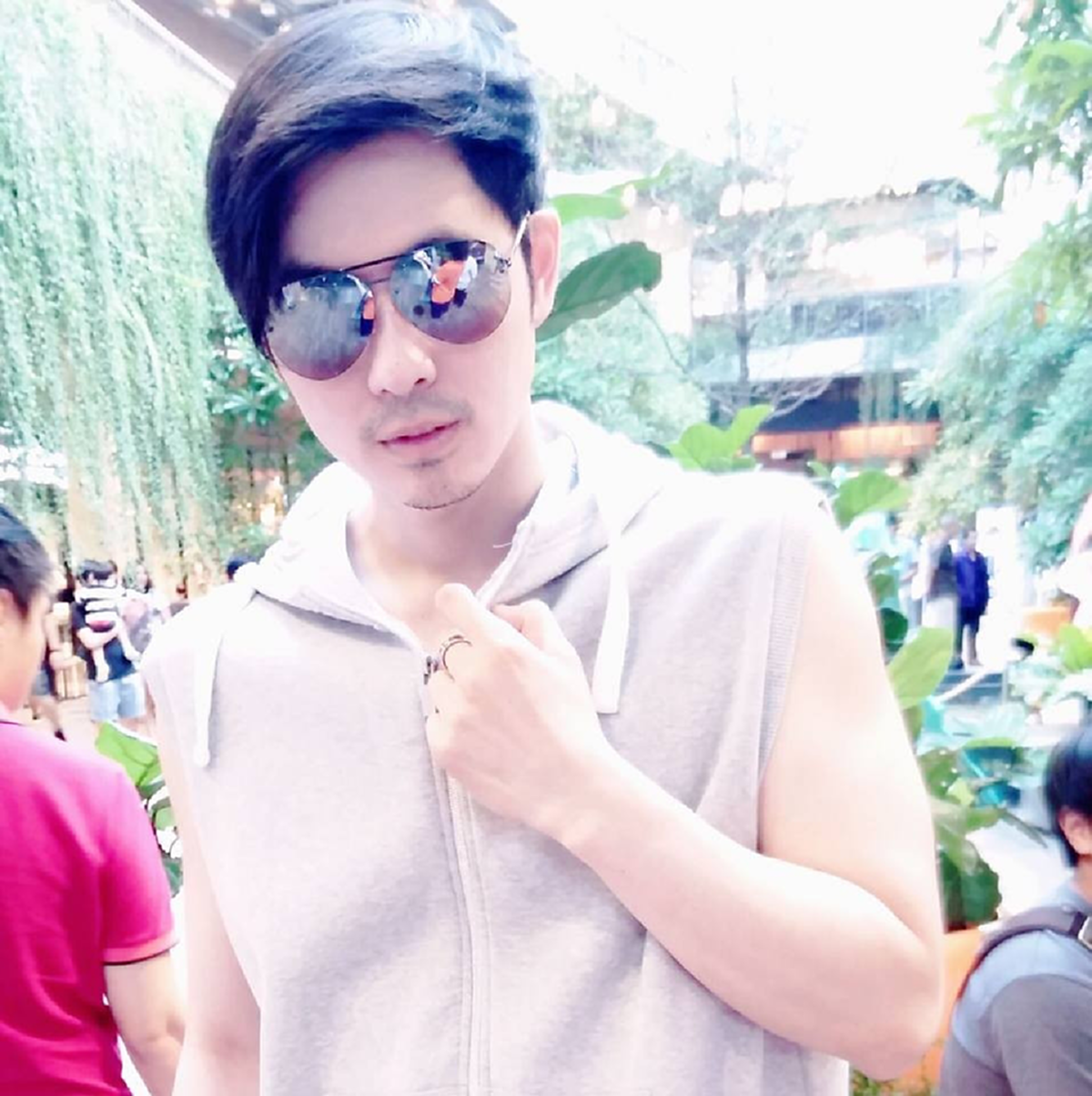 ***หล่อไม่แพ้พ่อ !! ทายาทของนักแสดงรุ่นใหญ่ "อนุสรณ์ เดชะปัญญา" บอกเลยหล่อและแซบมาก งานนี้สาวๆทั้งประเทศกรี๊ดคอแทบพัง !?