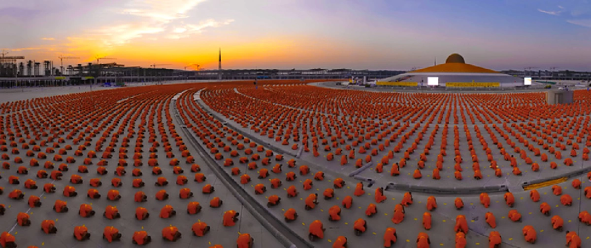 มันจิตธรรมะตรงไหน!นักข่าวภาคสนามคนดังทวนอดีตปี43เจอจังๆวัดธรรมกายจัดแคมเปญบวชฤดูร้อนของจริงโผล่ค่ายเขาชนไก่พระสวมสบงนำฝึกหนักขั้นป่วยเข้ารพ.