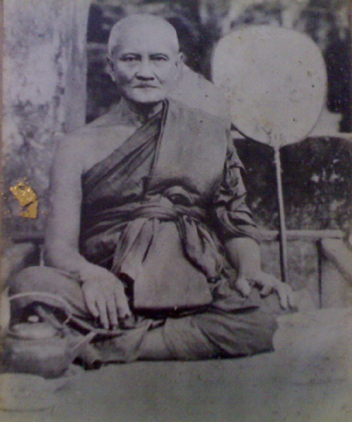 อำนาจจิตล้ำลึก..เกจิดัง "หลวงพ่อไกร" ทำตะกรุดใต้น้ำครั้งเดียวในวันเพ็ญเดือนสิบสอง..ตะกรุดลอยขึ้นทวนน้ำอย่างอัศจรรย์..