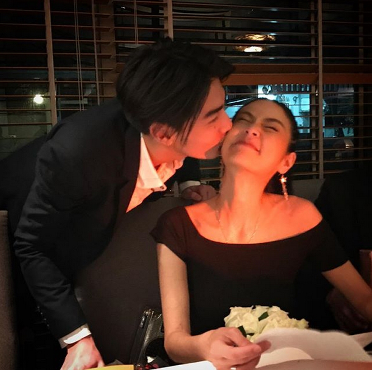 แฮปปี้สุดๆ!! งานฉลองวันเกิด "ปิ่น เก็จมณี" วัย 44 ปี "เจ เจตริน"ยังคอนเซ็ปต์เดิมเพิ่มเติมคือ#สายเปย์ ด้านลูกชายไม่น้อยหน้ามอบของขวัญเอาใจแม่