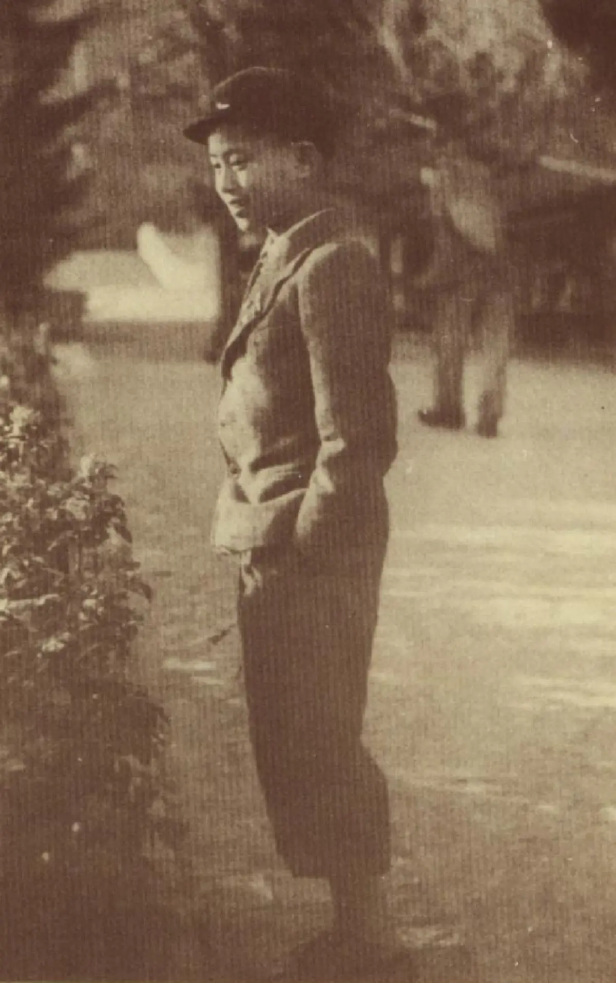 เป็นบุญตา!!! หาชมยาก...ประมวลพระบรมฉายาลักษณ์ ของ ร.8 ตั้งแต่ทรงพระเยาว์ จนถึงวันที่เป็นพระมหากษัตริย์อันเป็นที่รักของปวงชนชาวไทย