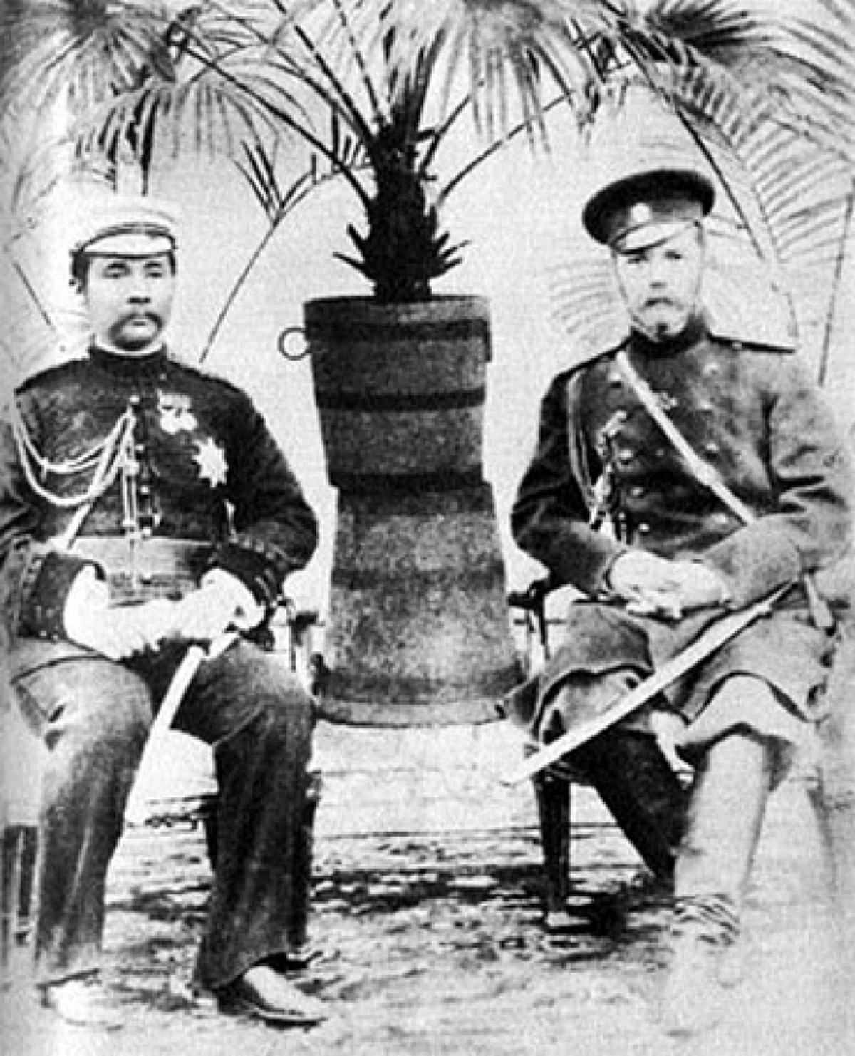 ด้วยพระเกียรติยศแห่งพระพุทธเจ้าหลวง!! ตรัสแล้วไม่คืนคำ.."พระแก้วมรกตเคยเป็นของรัสเซีย" เมื่อครั้ง ร.๕ เสด็จเยือนรัสเซีย #วันนี้ในอดีต !!