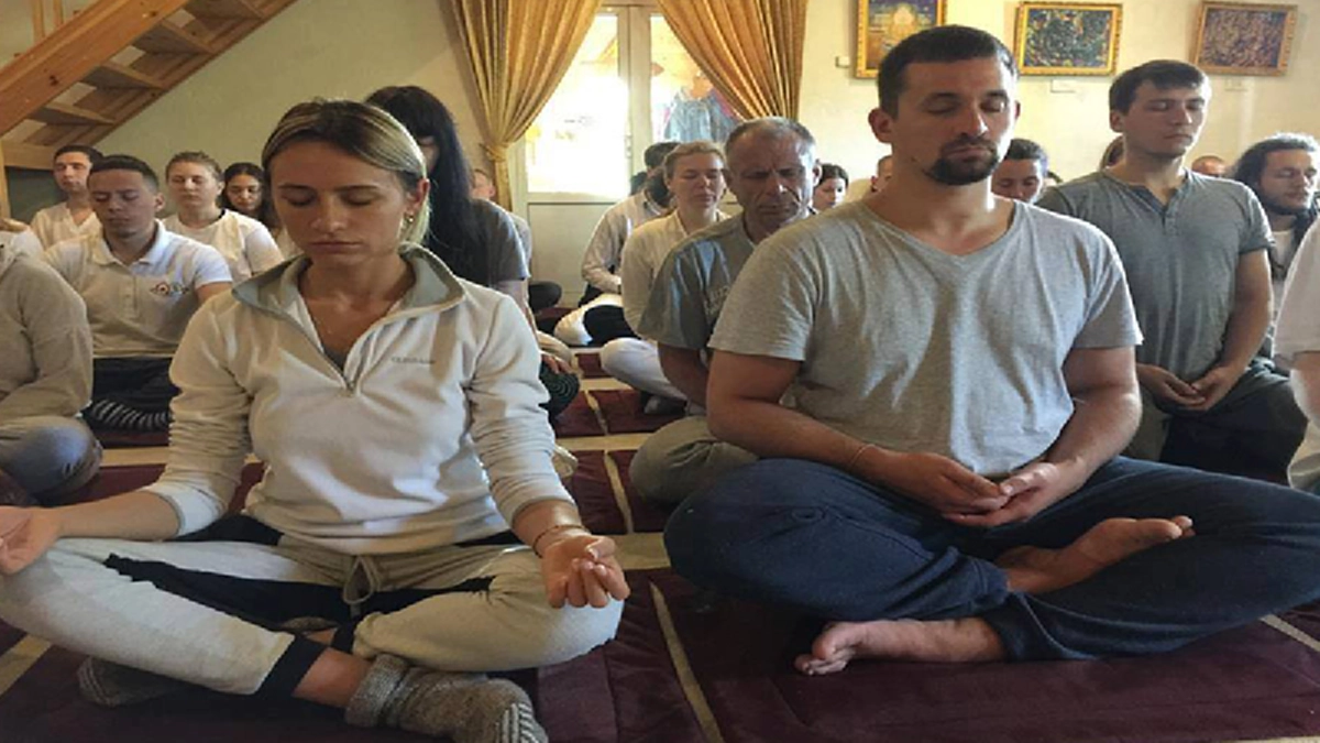 ใกล้เป็นจริงแล้ว! หลวงพ่อพุธ ฐานิโยได้พยากรณ์ไว่ว่า "ในอนาคตหากศาสนาพุทธเกิดเสื่อมจากประเทศไทย จะไปเจริญที่รัสเซีย”